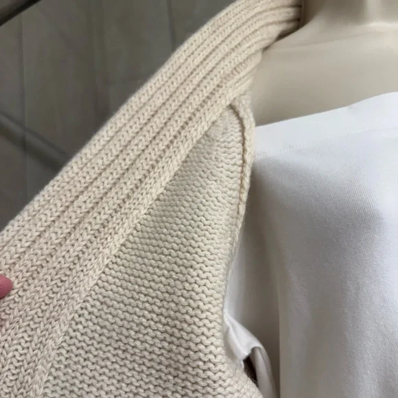 EUC Theory cashmere/merino wool blend cream colored sweater, size Smalll - Picture 5 of 8